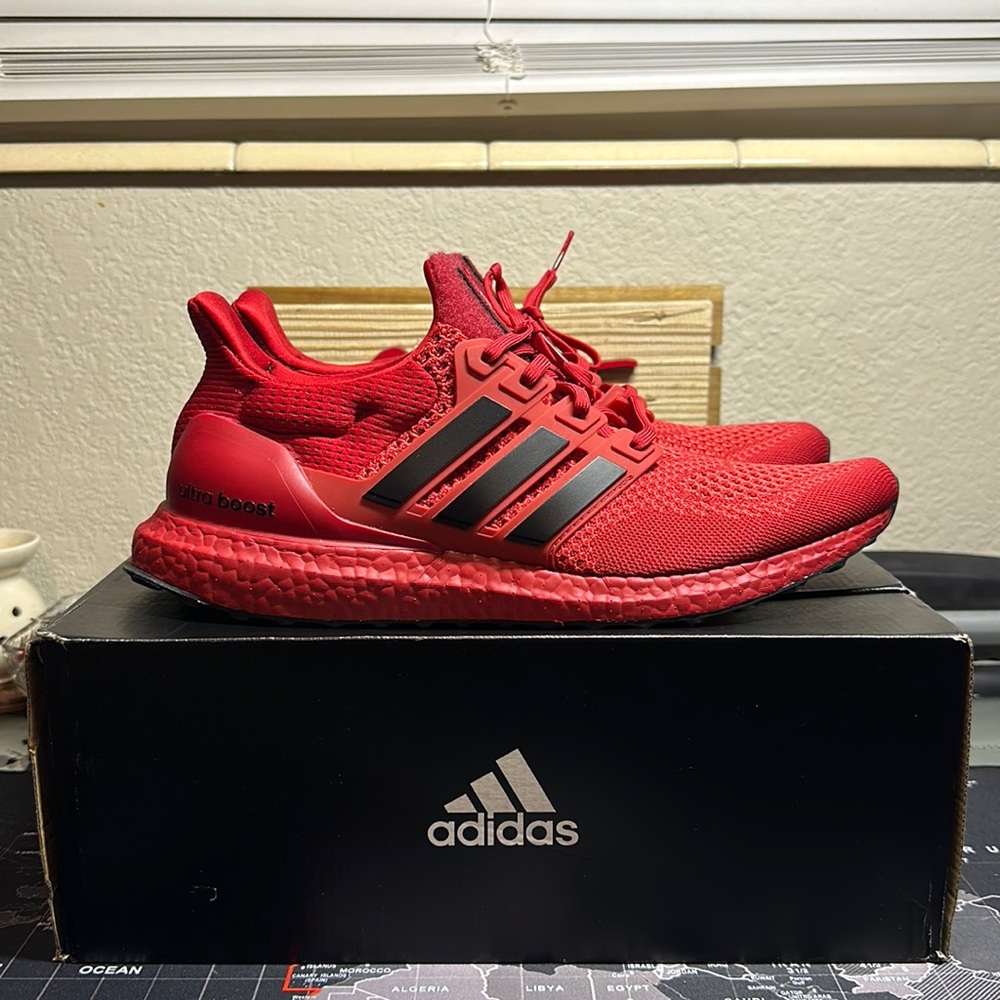 Adidas ULTRABOOST Nebraska edition…size 11. Brand new w/ box.